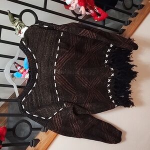 SHYANNE Sweater Large with Fringe